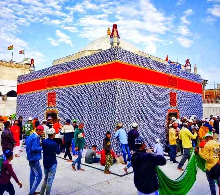 Qutb-ul-Madaar (Rehmat-ul-lahi alaihi) – An Introduction